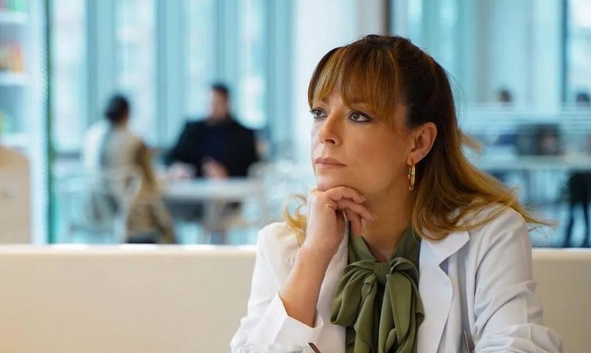 Özge Özder Kimdir?