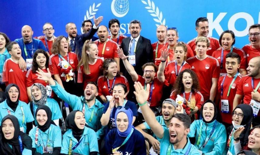 Milli atletin kıyafeti tepki çekti