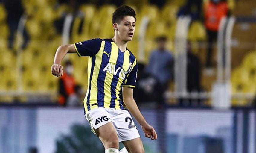 Galatasaray taraftarları altyapıdaki Eren Aydın'ın, Fenerbahçeli Arda Güler gibi değerlendirilmemesini eleştirdi!