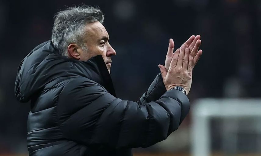 Galatasaray Teknik Direktörü Domenec Torrent, son maçlarda gösterdiği performansla gelecek sezon takımda kalacak!