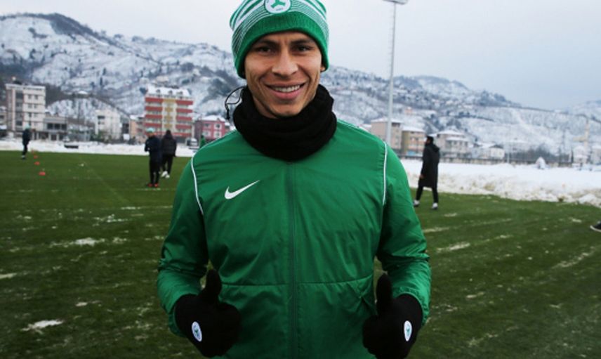 Galatasaray gelecek sezon için kadrosuna Giresunspor formasını terleten Alexis Perez'i transfer etmek istiyor!