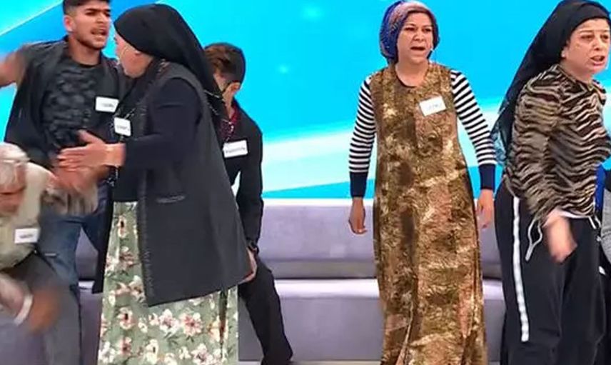 Stüdyo karıştı 