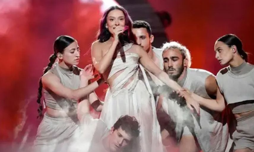 Eurovision'da İsrail'e büyük tepki! Onlar sahnedeyken canlı yayın kesildi, o mesaj paylaşıldı: ''Şimdi ateşkes!''