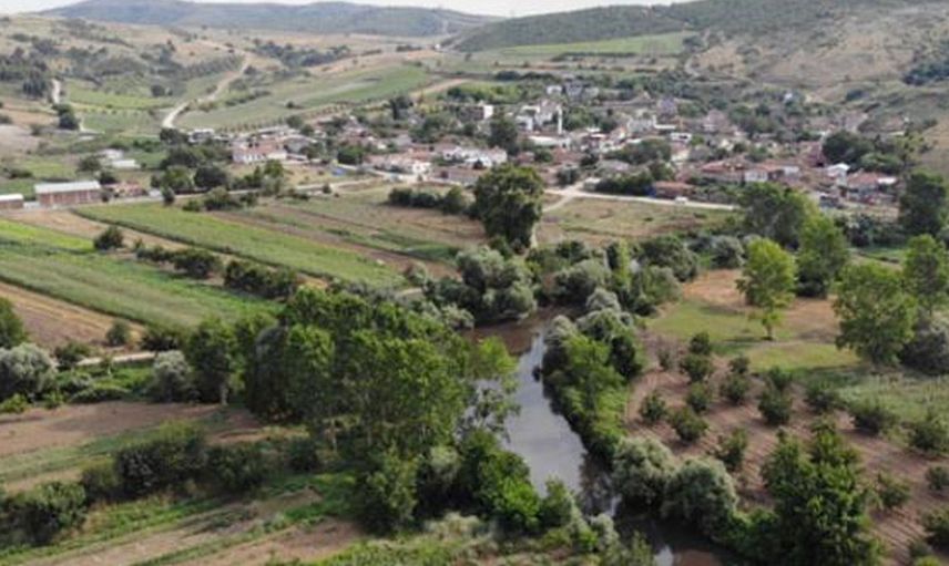 Bursa'da Bulunan Köye Gelenler Dakikalar Sonra Burnunu Tutarak Kaçıyor