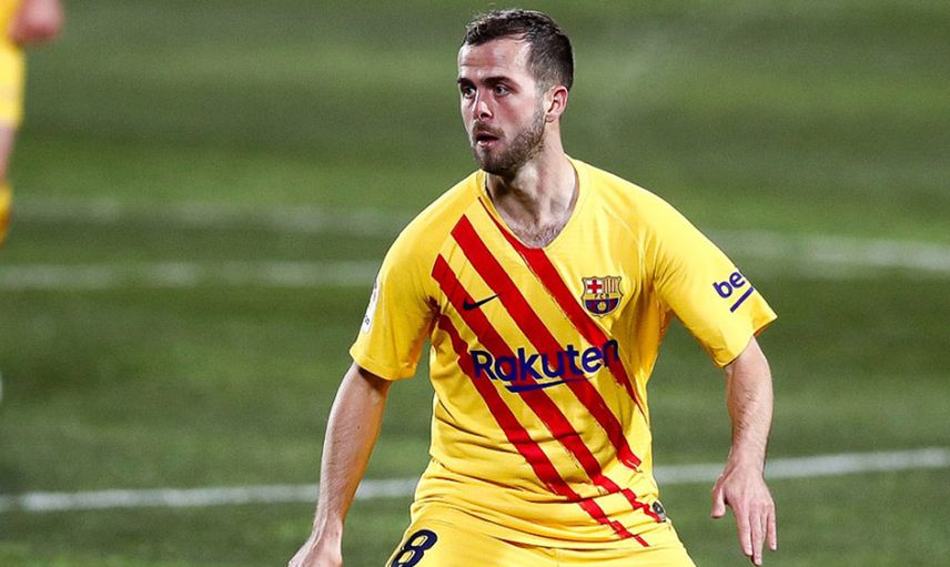 Miralem Pjanic Hangi Mevkide Oynuyor?