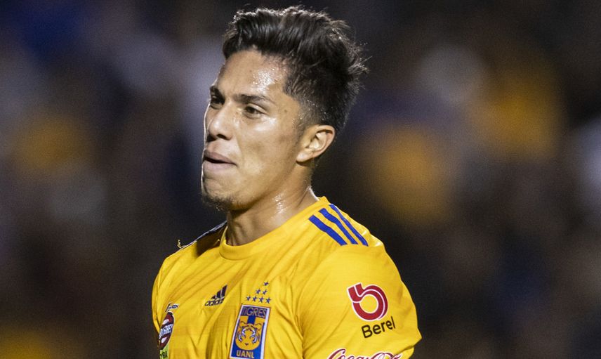 Galatasaray Carlos Salcedo'yu Transferde Gözüne Kestirdi!