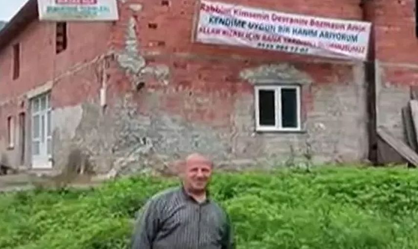 Kısmetini pankart açarak aradı! Rizeli adamın yazdığı yazıyı gören bir kere daha okuyor