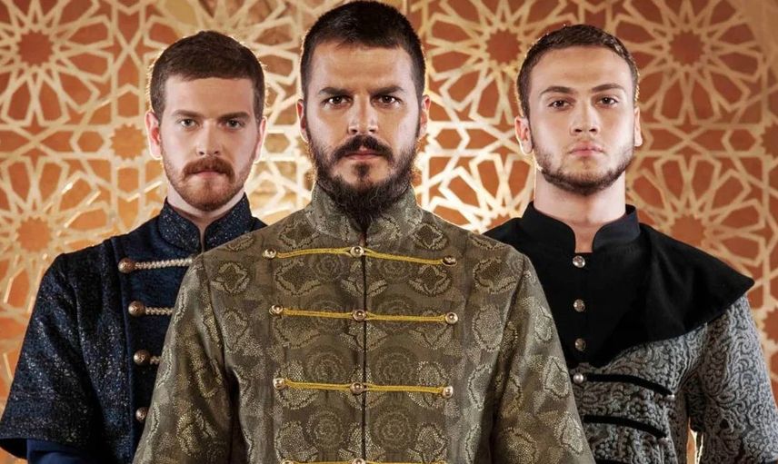 Mehmet Günsür'ün acı günü! Cenaze töreninde ayakta durmakta zorlandı