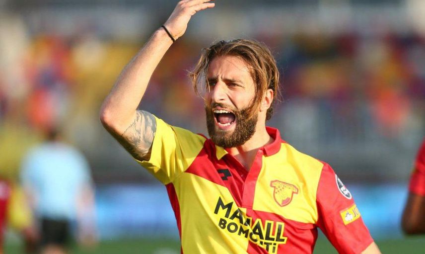 Galatasaray Alpaslan Öztürk'e İmzayı Attırmak Üzere!