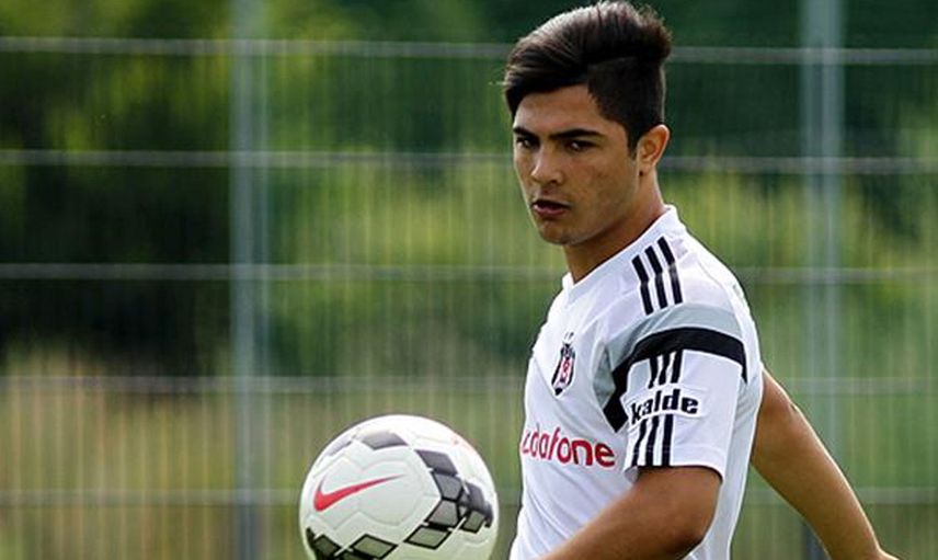 Beşiktaş'ın Eski Futbolcusu Muhammed Demirci Performansıyla Dikkat Çekiyor!
