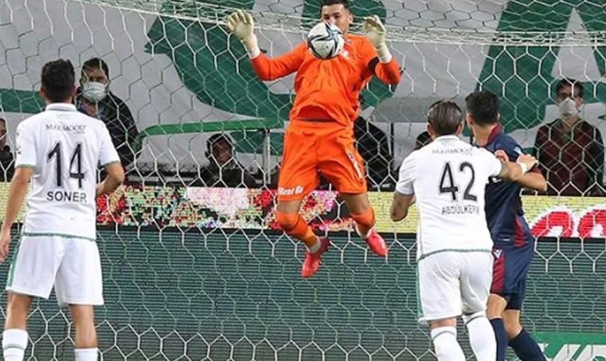 Konyaspor-Trabzonspor Maçında Uğurcan Çakır Sergilediği Performans İle Kariyer Rekorunu Kırdı!