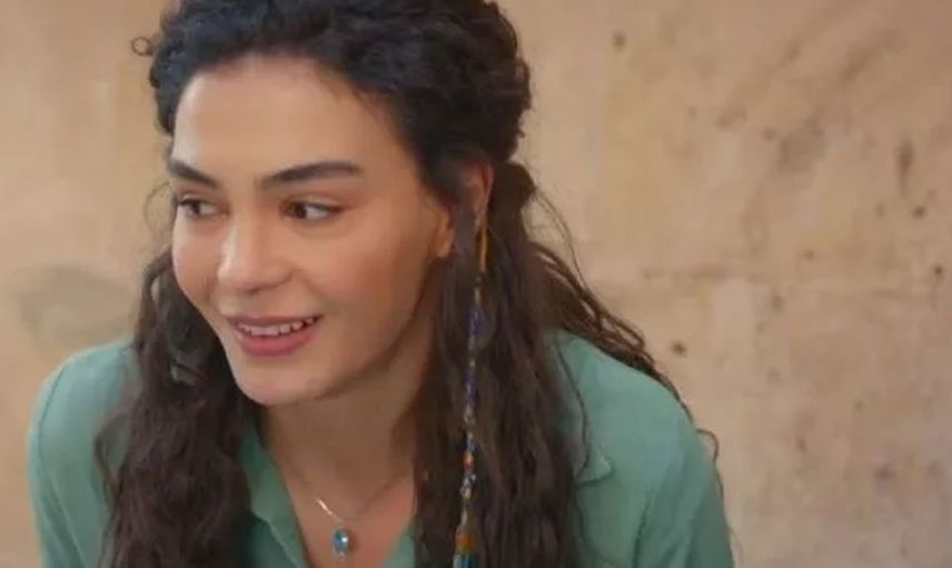 Ebru Şahin Makyajsız Halini Paylaştı Görenler Güzel Oyuncuyu Tanıyamadı