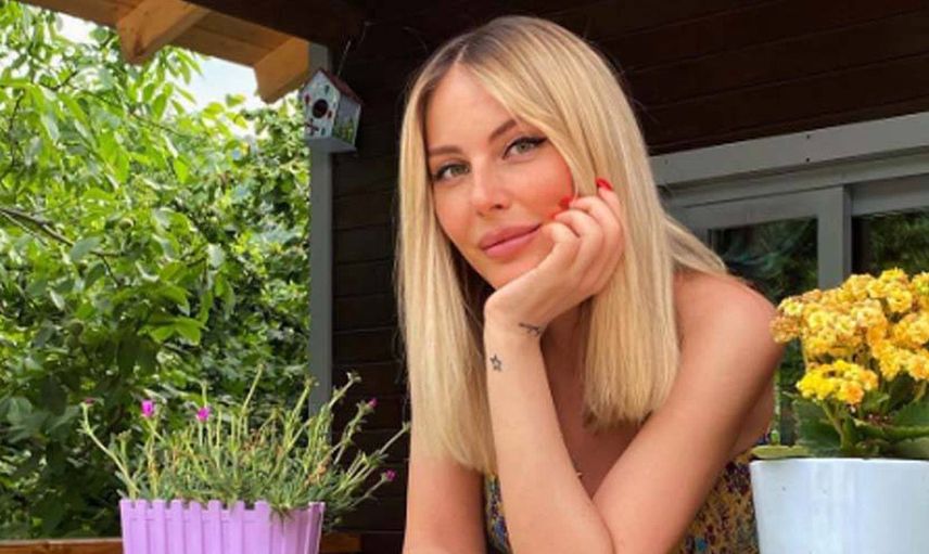 Kalça dansıyla işinden olmuştu! Hande Sarıoğlu’nun annesini görenler gözlerine inanamadı