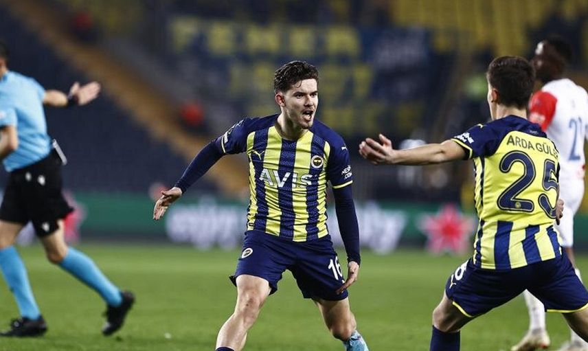 Ajax Fenerbahçe'den Ferdi Kadıoğlu'nu Transfer Etmek İstiyor!