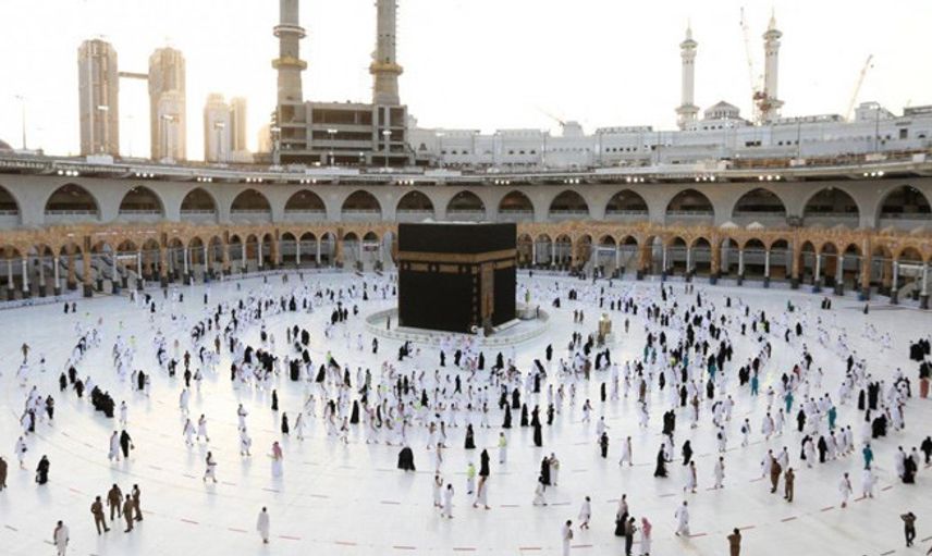Kabe’de İlk Teravih Namazı Korona Önlemleri Altında Gerçekleşti