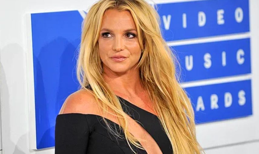BRİTNET SPEARS