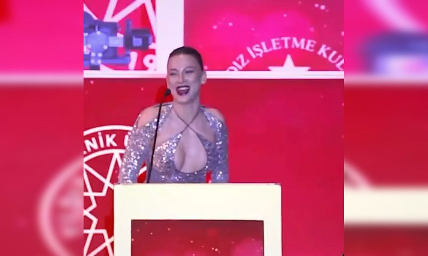 Peş peşe ödül alan Serenay Sarıkaya'ya ünlü oyuncudan tepki: Hareketleriyle dalga geçti!