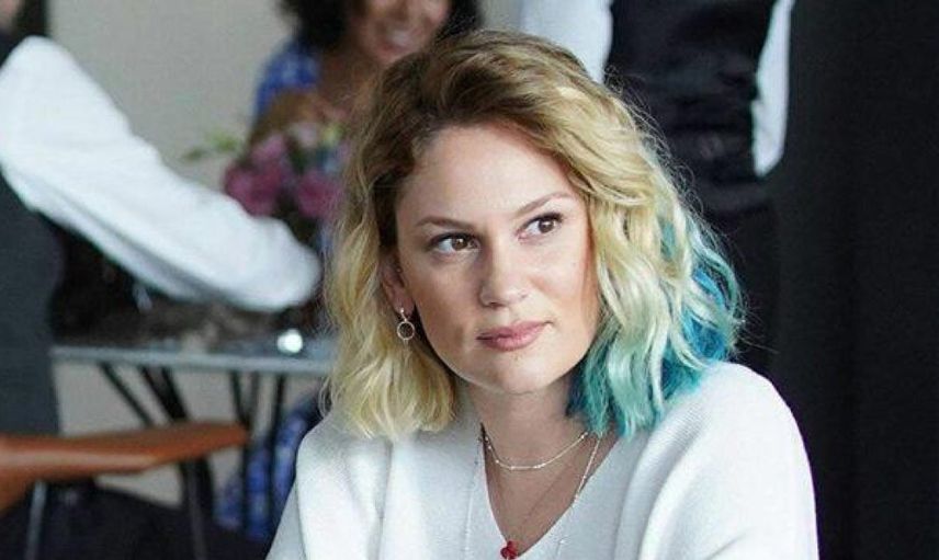 Ünlü oyuncu Farah Zeynep Abdullah hastalığını açıkladı duyan gözyaşlarını tutamadı