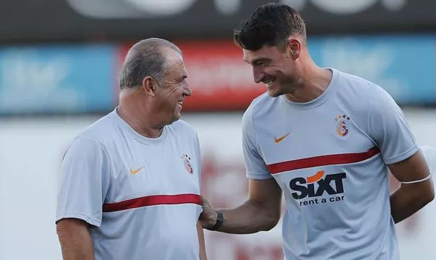 Galatasaray'da Johan Elmander ve Albert Riera Geri Dönüyor!
