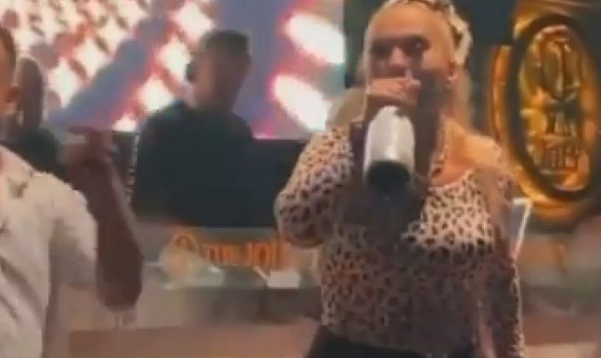Demet Akalın'a yakışmayan hareket