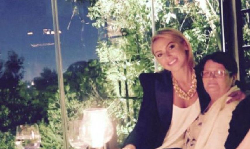 Hadise ve Annesi
