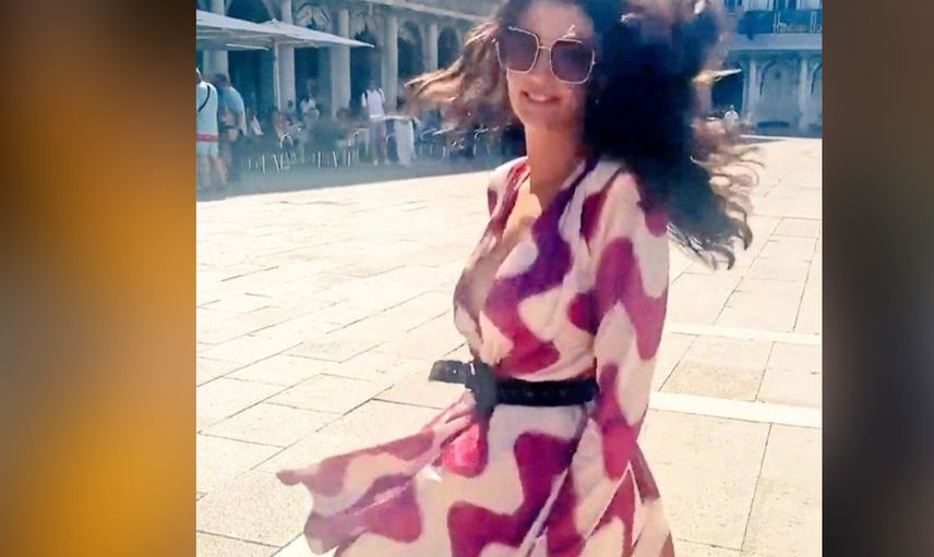 Burcu Özberk'in güzelliği sosyal medyada gündem oldu! Ünlü oyuncu yürek hoplattı