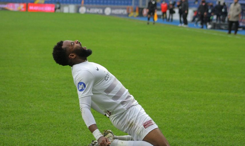 Galatasaray Aaron Boupendza'yı Transfer Etmek İstiyor!