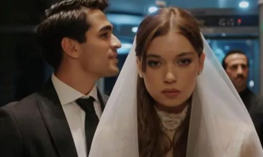 Yalı Çapkını dizisinin yıldızı tam bir çapkın çıktı! 'İki kocamla birlikte yaşıyorum'