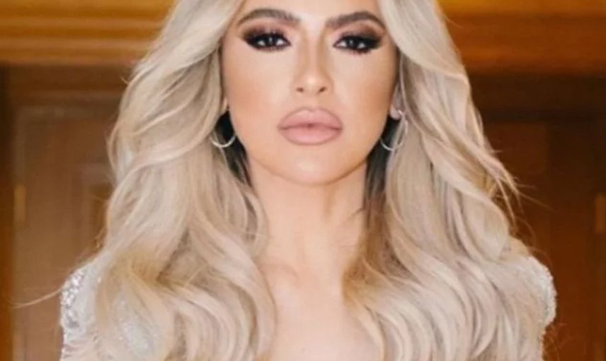 Hadise sahne dansıyla yine büyüledi: Külot modasına uyarak öyle bir kostüm giydi ki...
