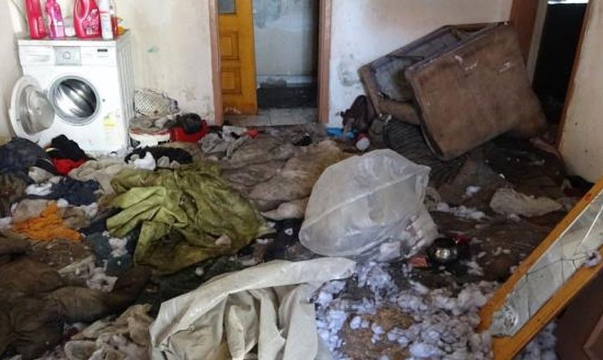 Düzce de insanlık dramı! Kötü kokuların geldiği eve polis bakın yaptı görüntüler herkesi üzdü