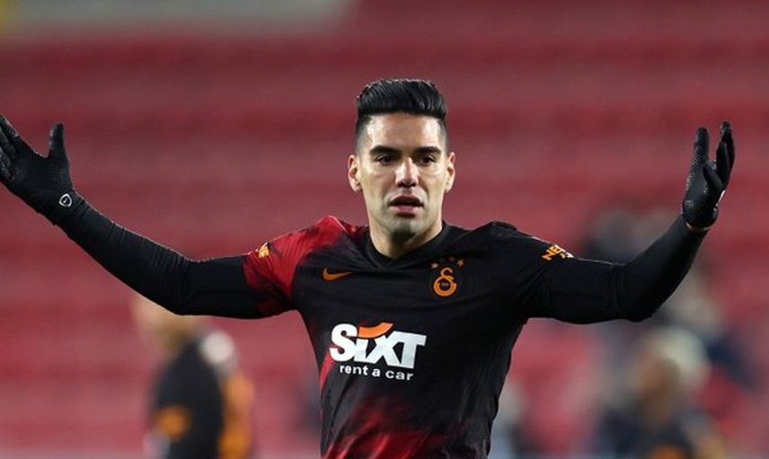 Burak Elmas Galatasaray'dan Ayrılan Radamel Falcao'nun Maliyetini Açıkladı!
