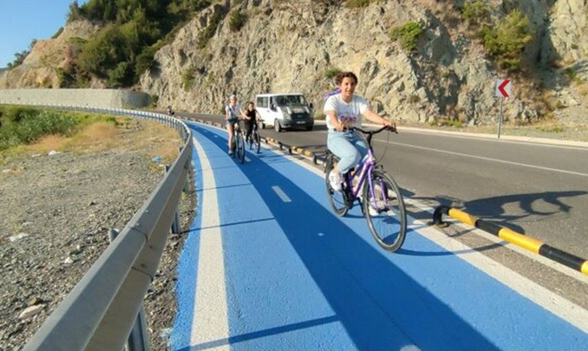 Dünyanın En Uzun Bisiklet Yolunda Binlerce Pedal Çevriliyor