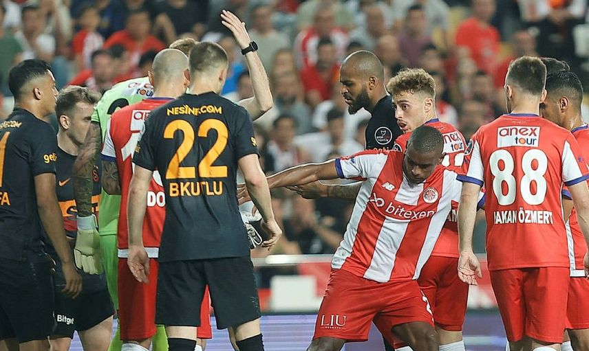 Ayhan Akman Antalyaspor - Galatasaray maçının ardından çok ağır eleştirilerde bulundu