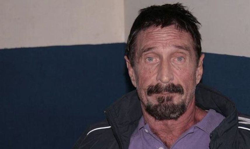 Hücresinde Ölü Bulunan Ünlü Milyarder 'in Ölüm Nedeni Dövme Detayında Saklıymış!