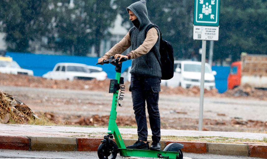 Antalya'da Beklenen Oldu! Fırtına ve Sağanak Etkisni Gösterdi