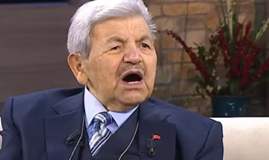 Canlı yayında gelen soru küplere bindirdi: ''RTÜK duymasın! Gavur keser gibi keserim onu!''