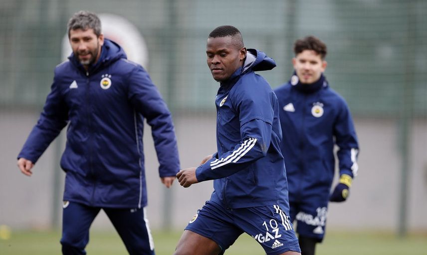 Eski Fenerbahçeli Samatta, Royal Anwerp İle İlk Avrupa Maçında Gol Attı!