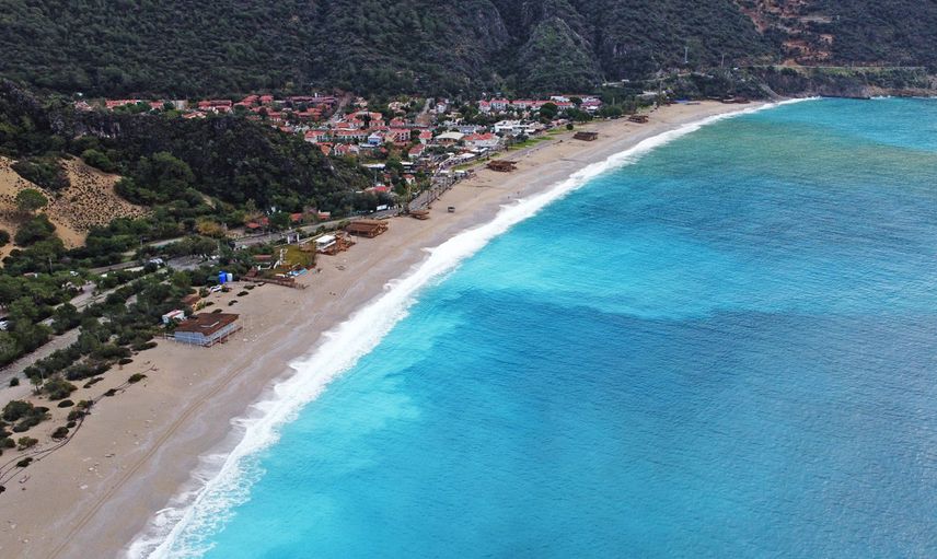 Ölüzdeniz’in rengi değişti! Görenler şok oldu