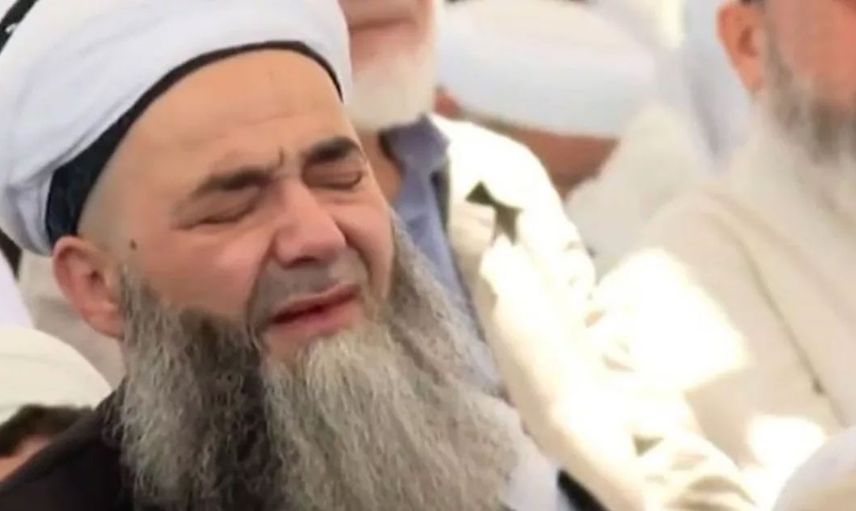 Cübbeli Ahmet Mahmut Ustaosmanoğlu'nun cenazesinde hüngür hüngür ağladı! Mahmut Efendi'nin Cübbeli Ahmet'e vasiyeti herkesi şoke etti