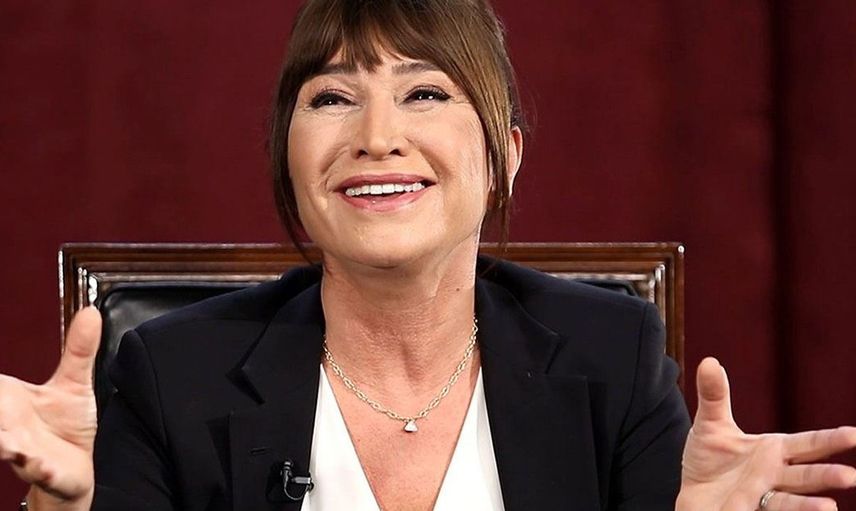 Demet Akbağ'dan öpüşme sorusuna ortalığı karıştıracak itiraflı cevap: ''Neler neler var!''