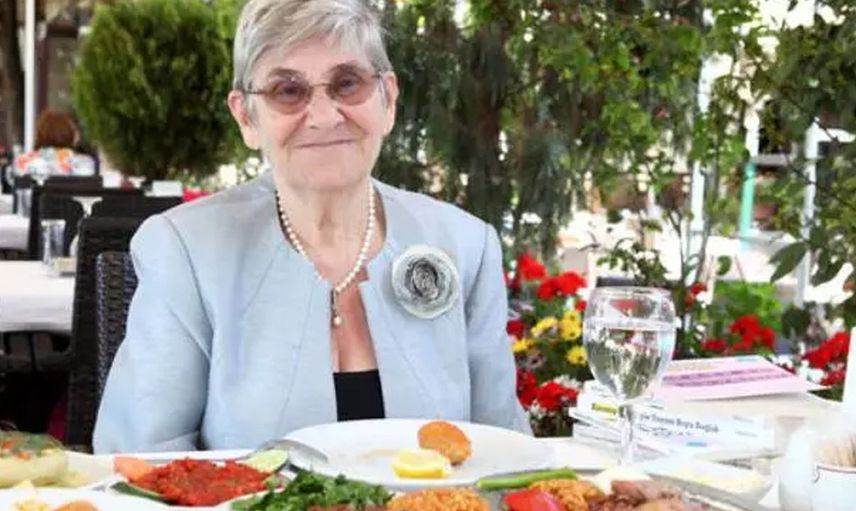 Canan Karatay’dan korkutan uyarı! Hasta olmamak için ağzınıza bile sürmeyin