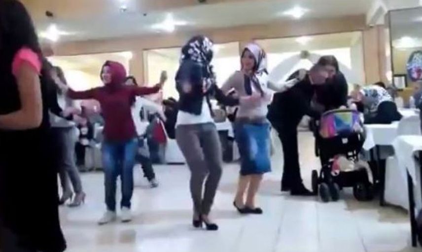 Taşıdıkları türbanın hakkını veremeyen kadın fotoğrafları