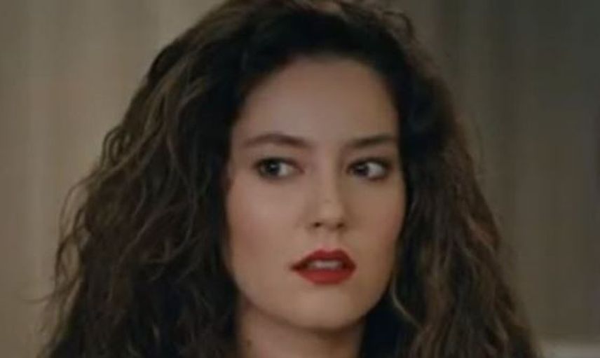 Eşkıya Dünyaya Hükümdar Olmaz'dan Sürpriz Ayrılık! Bahar Karakterini Canlandıran Pelin Akil Diziden Ayrıldı!
