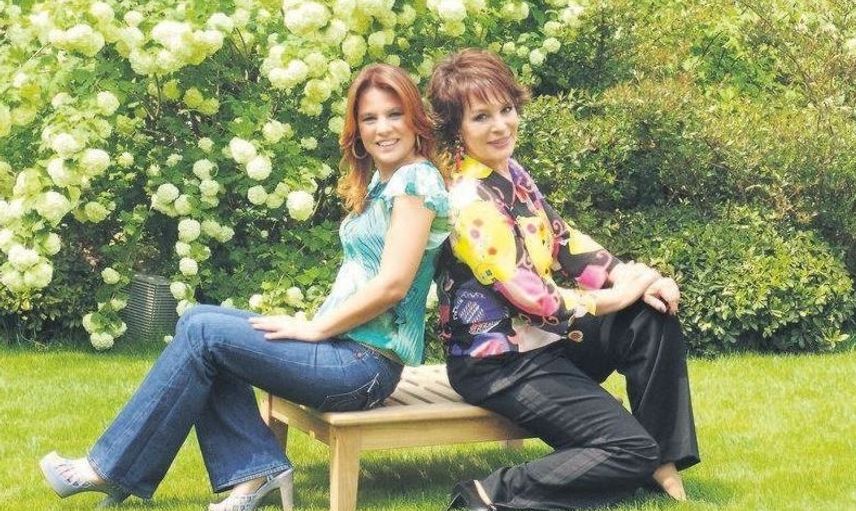 Hülya Koçyiğit'in kızı Gülşah Soydan Alkoçlar