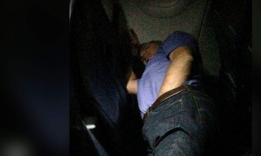 Yolculuklarda yaptıkları uygunsuz davranışlarla dikkat çeken tuhaf insanlar