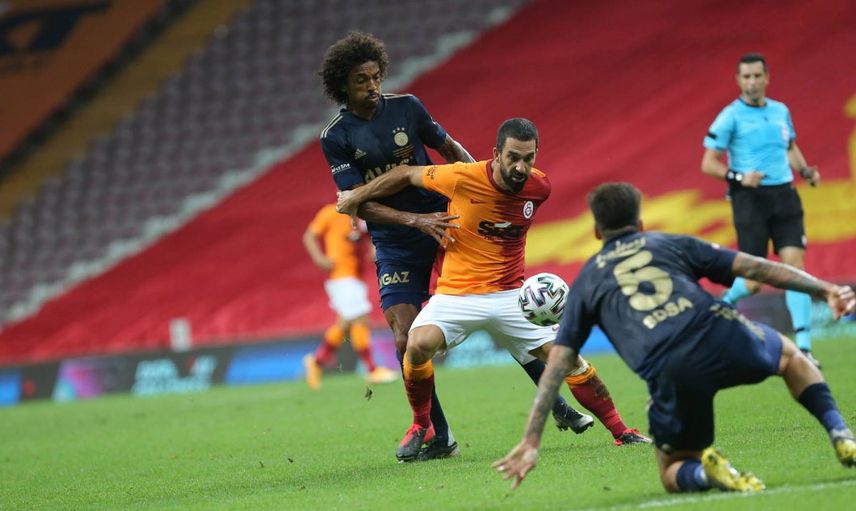 Galatasaray Kaptanı Arda Turan Taraftarlara Seslendi!