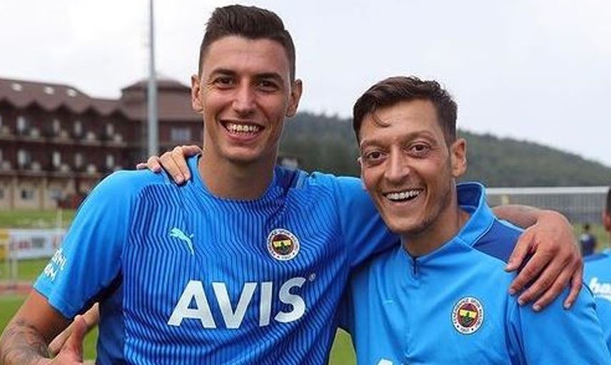 Roma Fenerbahçe'den Berke Özer'i Transfer Etmek İstiyor!