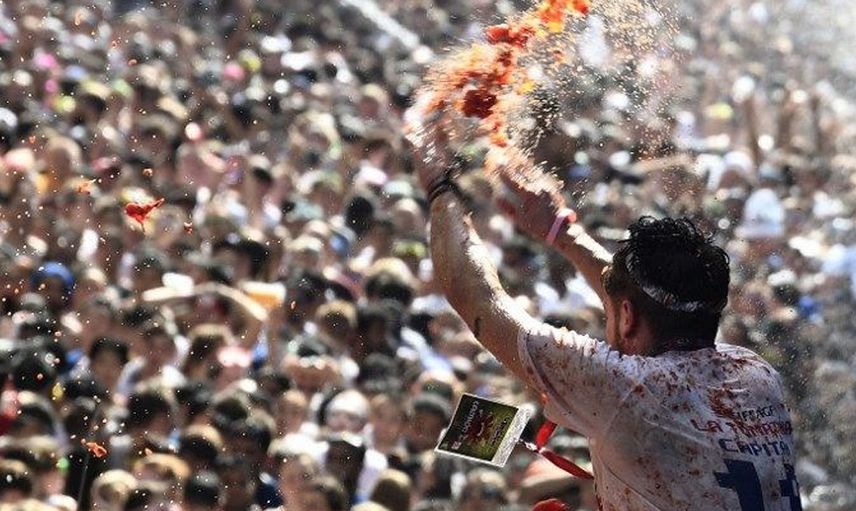 Dünyanın en büyük yemek savaşı: La Tomatino festivali