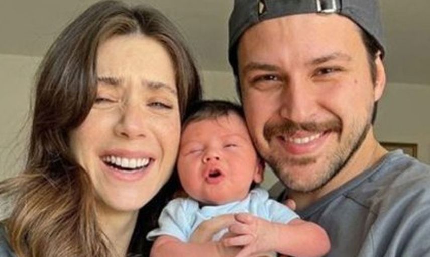Ünlü oyuncu Fulya Zenginer bir aylık bebeğinin fotoğrafını paylaştı: Oğlunun adına tepki yağdı