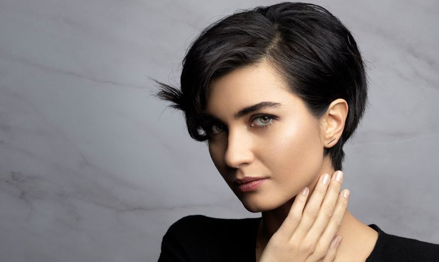 Tuba Büyüküstün kimdir?